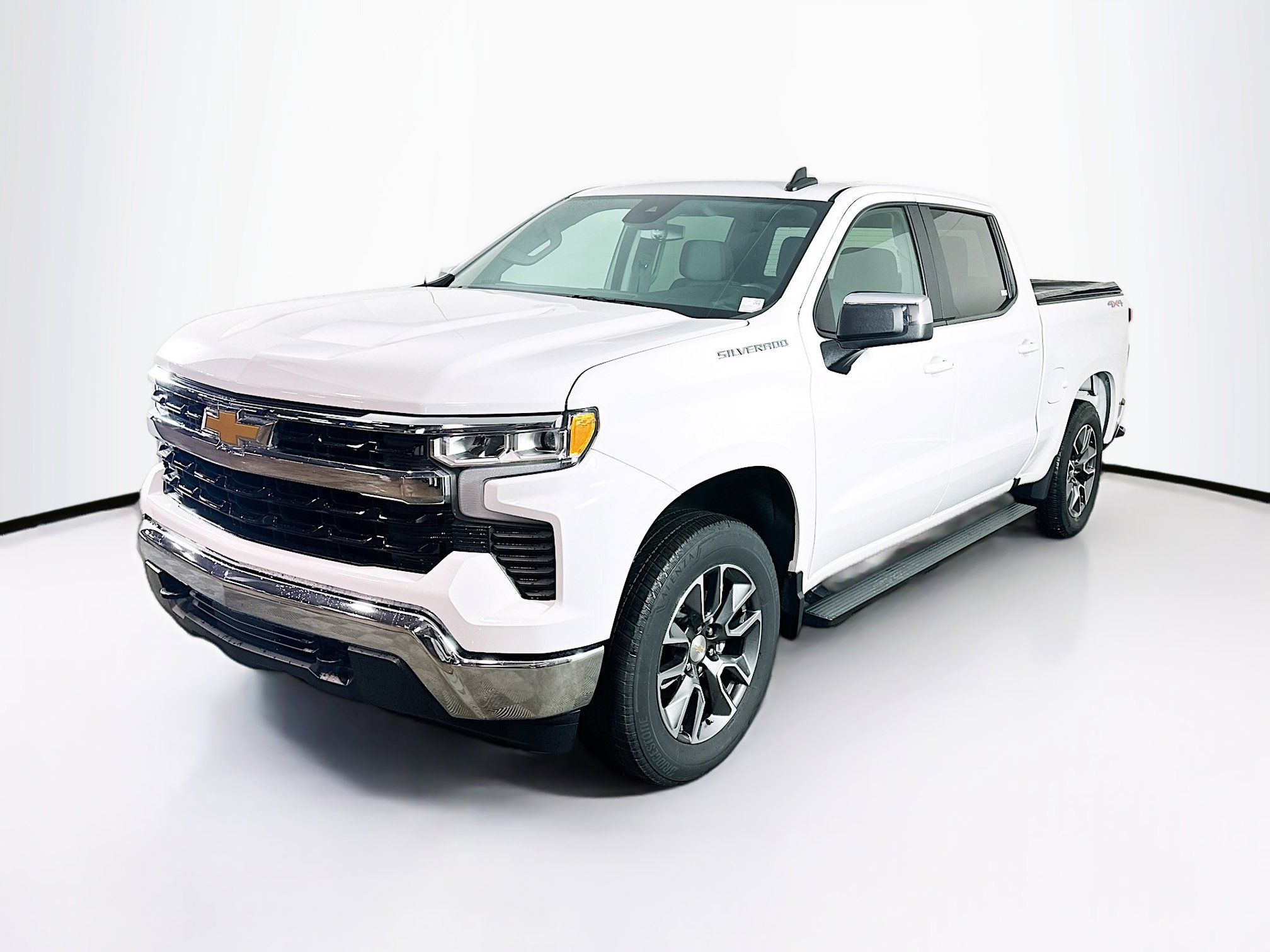 Used 2024 Chevrolet Silverado 1500 LT image 3