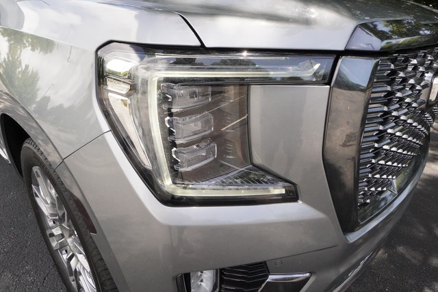 Used 2024 GMC Yukon Denali Ultimate AWD/4WD image 30