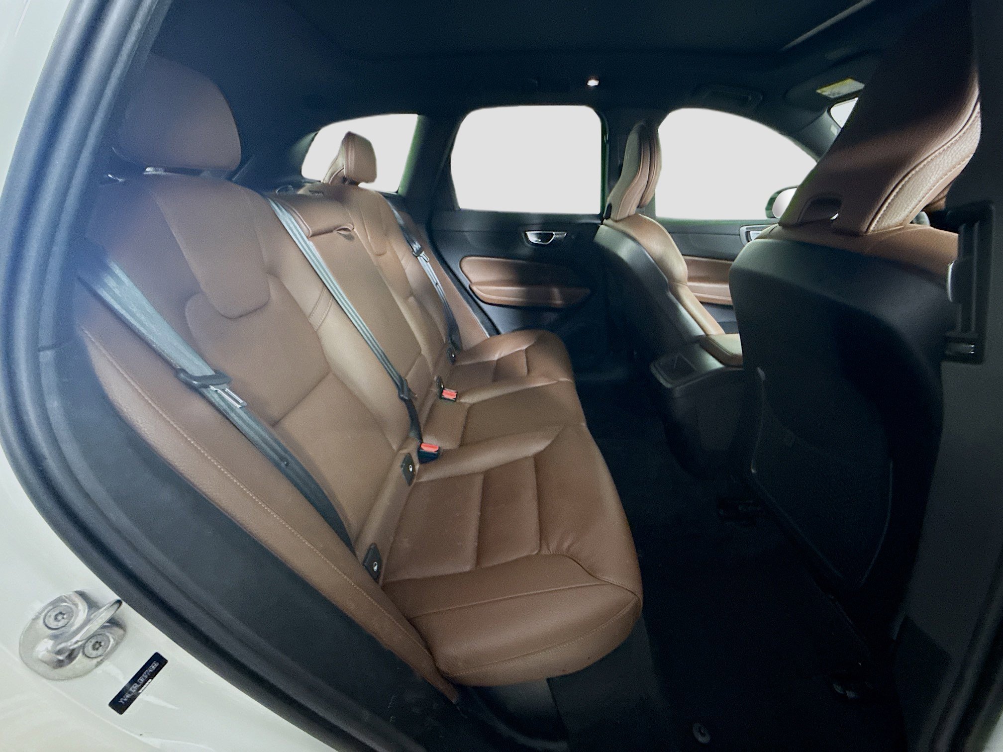 Used 2024 Volvo XC60 B5 Plus image 27