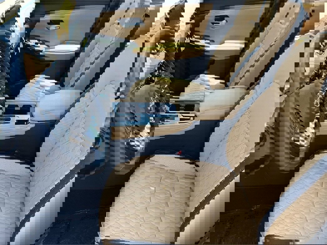 New 2025 Nissan Sentra SV w/ SV Premium Package image 21