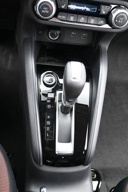 New 2025 Nissan Versa SR w/ Trunk Package FWD image 24