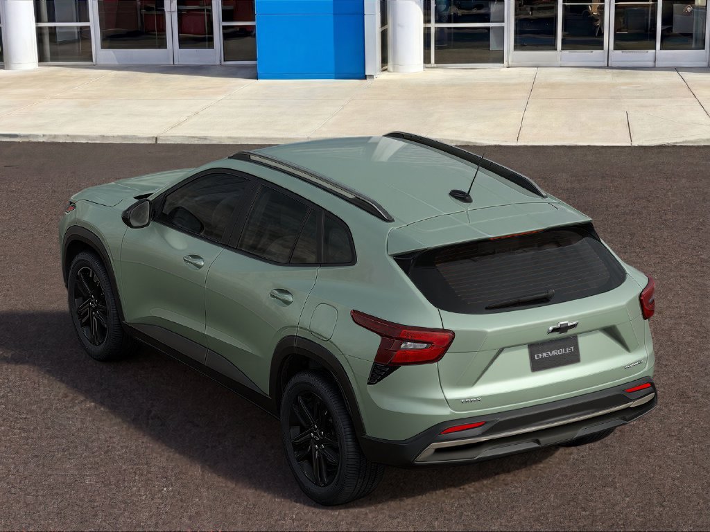 New 2026 Chevrolet Trax ACTIV FWD image 2