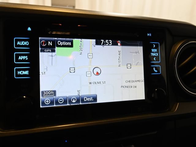 Used 2017 Toyota Tacoma TRD Sport w/ Tow Package (A/T) AWD/4WD image 6