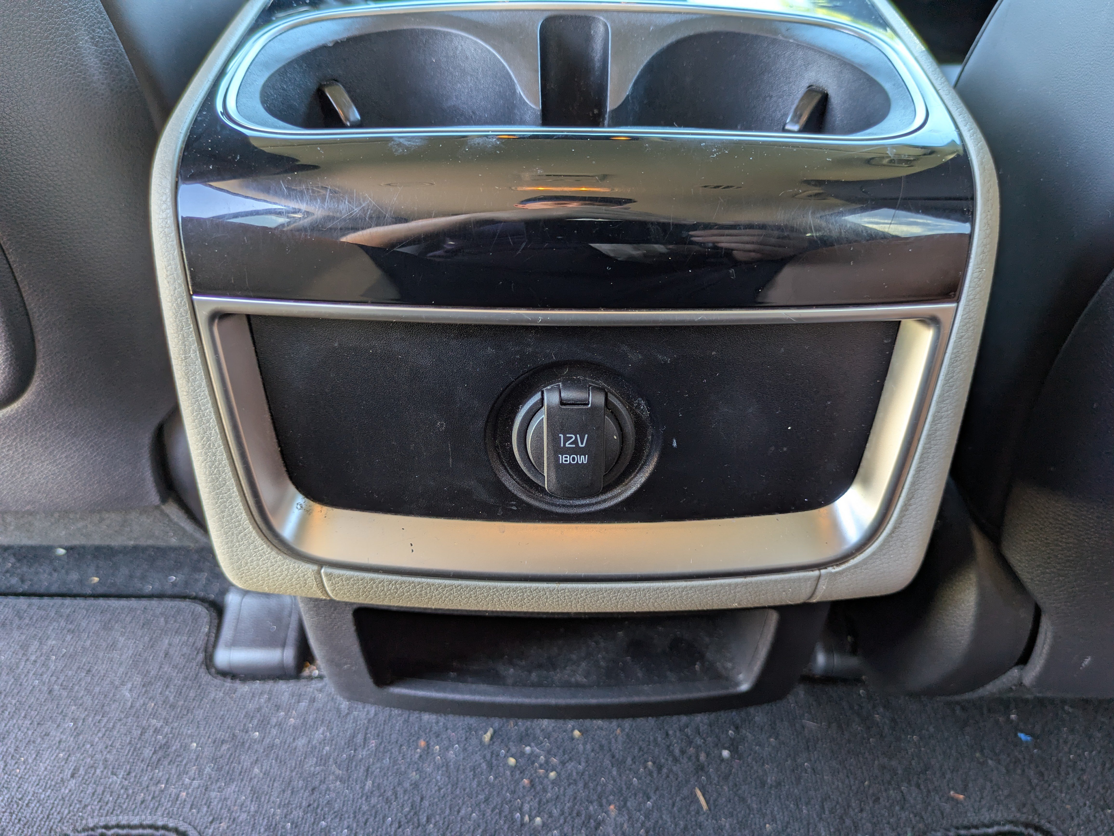 Used 2024 Kia Carnival EX FWD image 35