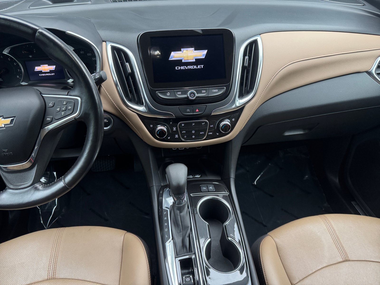 Used 2022 Chevrolet Equinox Premier AWD/4WD image 11