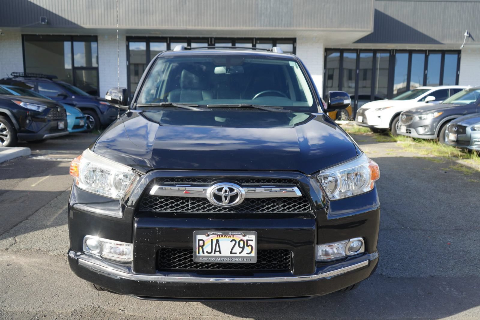 Used 2011 Toyota 4Runner Limited AWD/4WD image 4