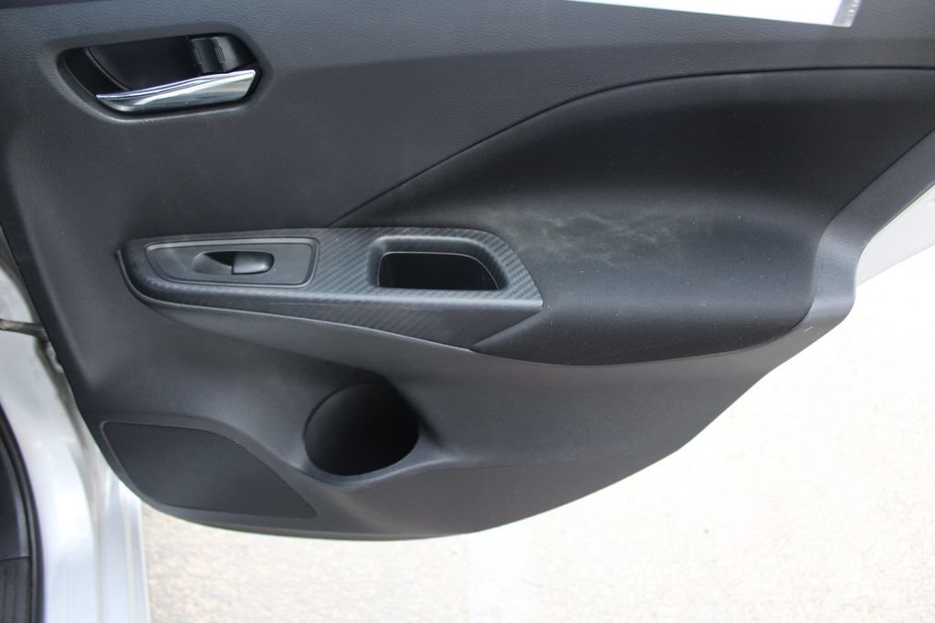 Used 2021 Nissan Versa SV FWD image 47