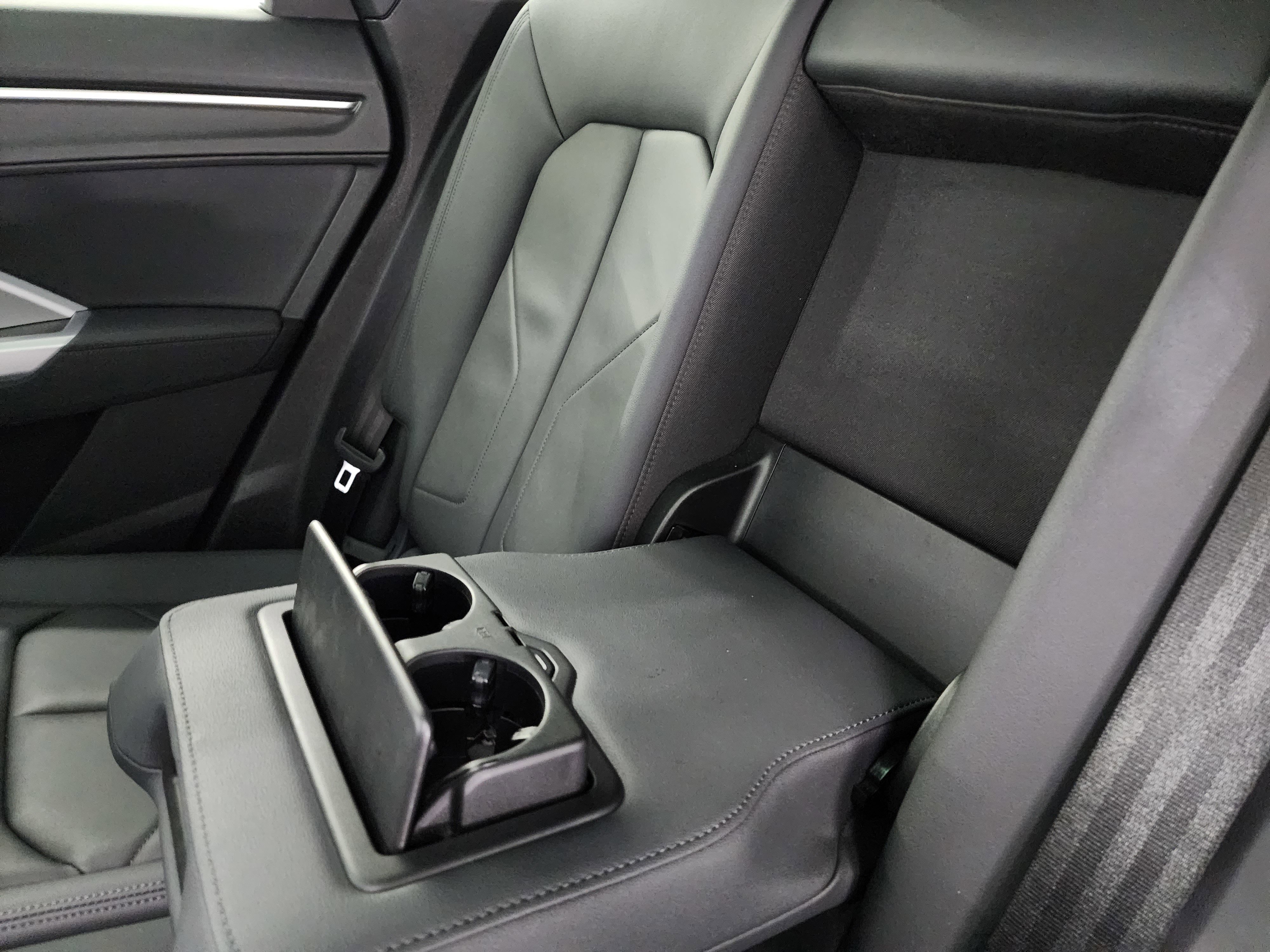 Used 2024 Audi Q3 2.0T Premium image 36