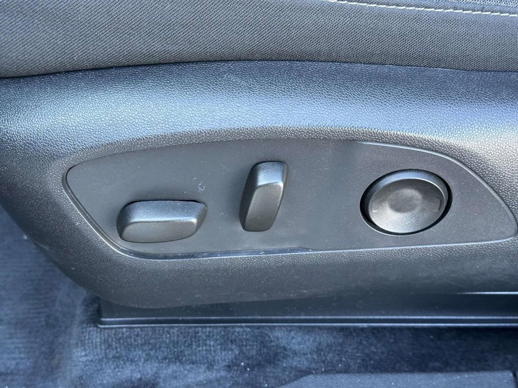 Certified 2024 Honda Prologue EX image 19