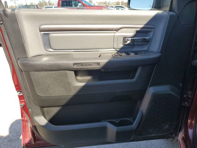 Used 2024 RAM 1500 Classic SLT AWD/4WD image 20