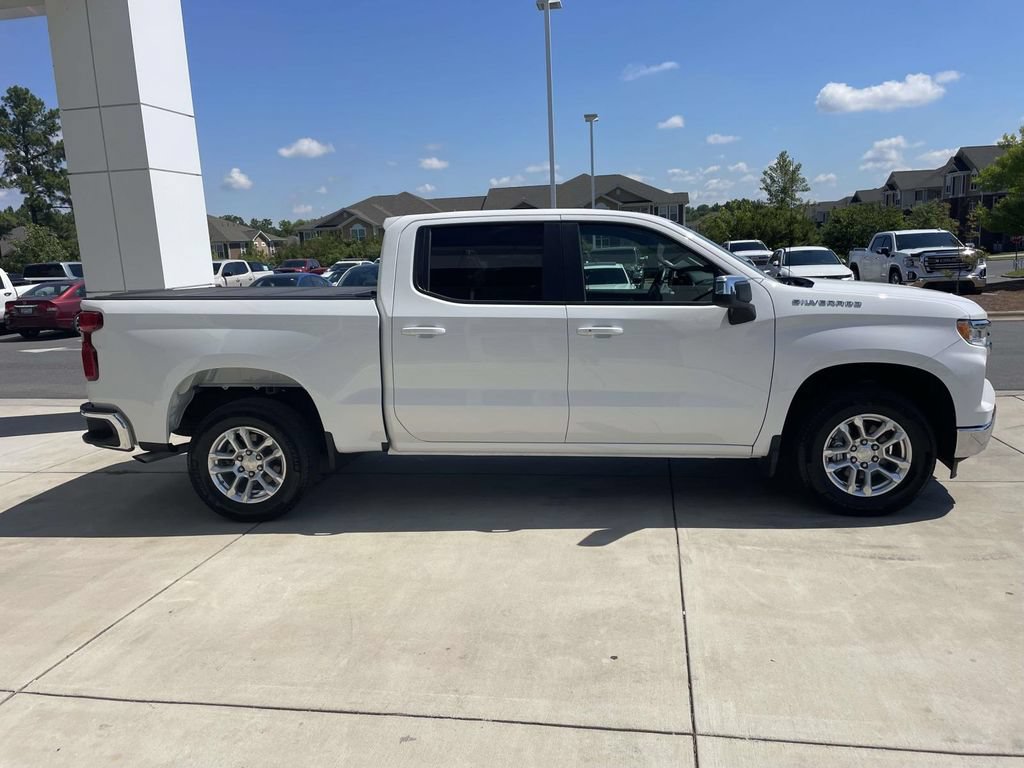 Used 2025 Chevrolet Silverado 1500 LT RWD image 6