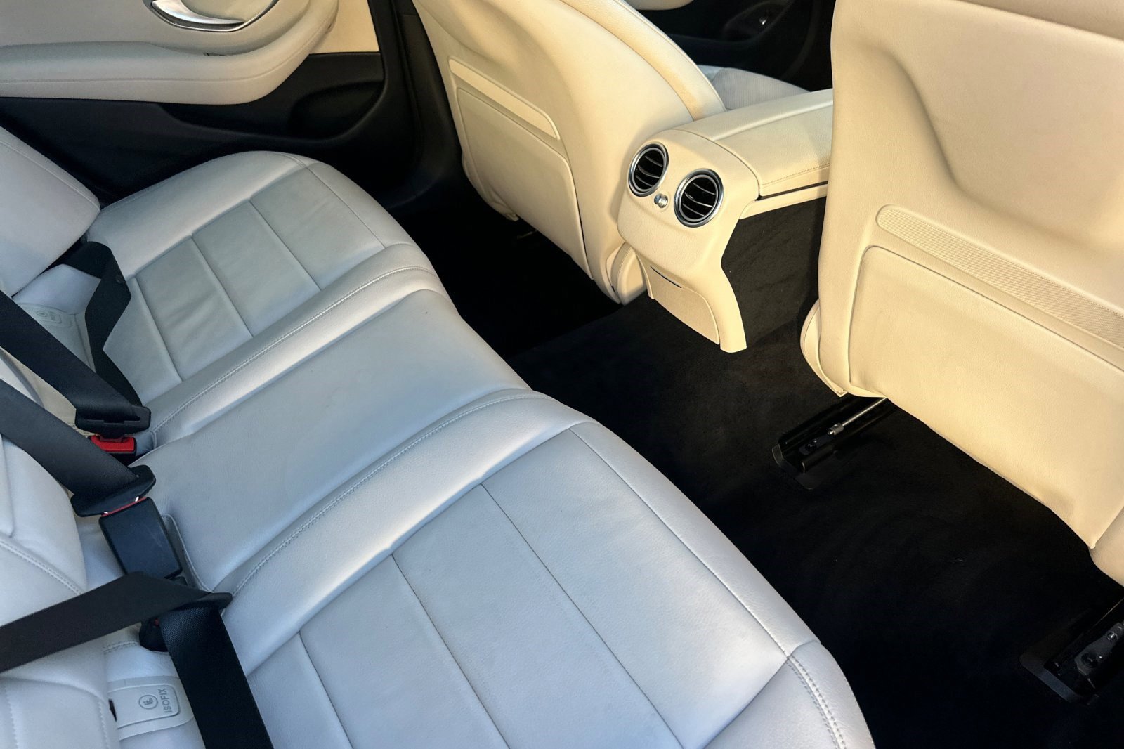 Used 2017 Mercedes-Benz E 300 4MATIC image 31