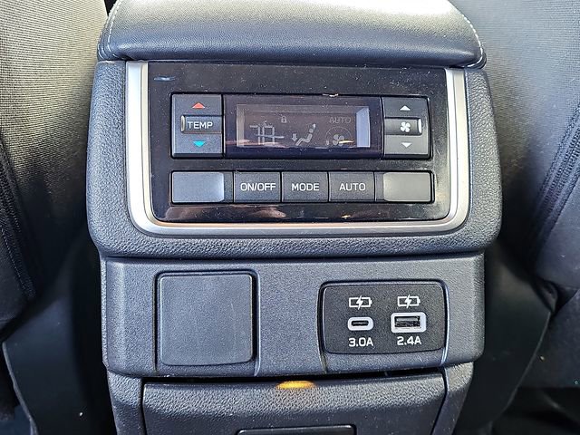 Used 2023 Subaru Ascent Premium w/ Convenience Package image 12