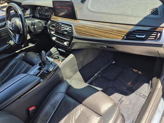 Used 2019 BMW M550i xDrive image 21