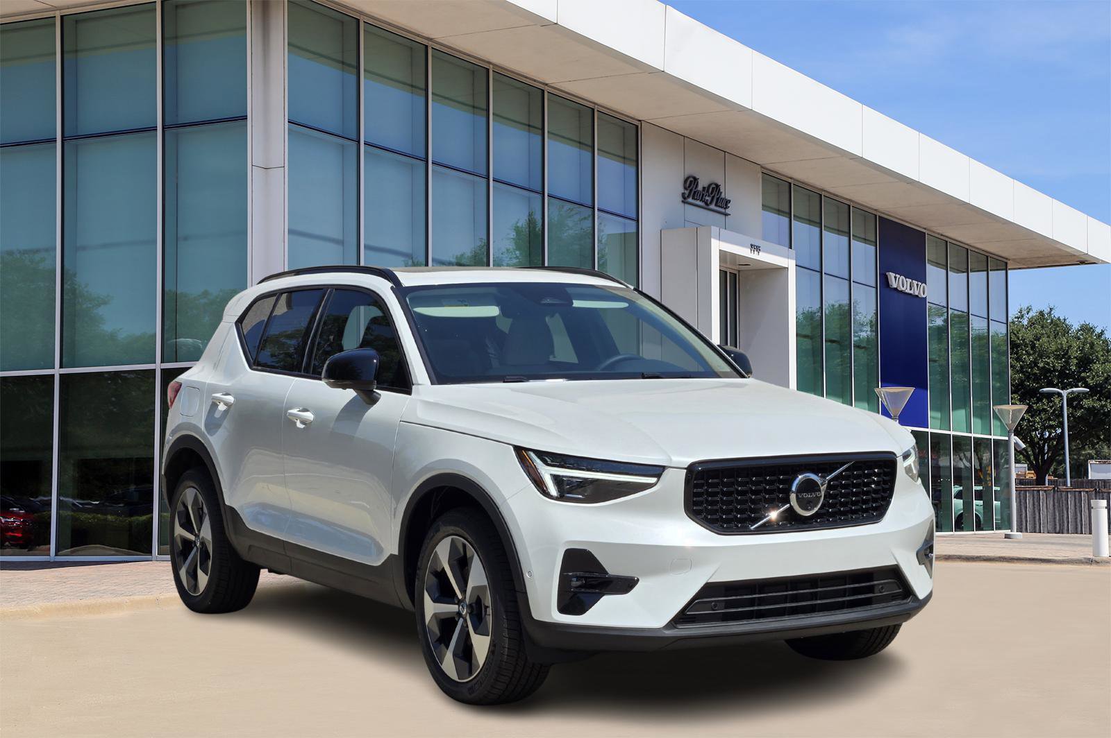 New 2026 Volvo XC40 B5 Plus w/ Protection Package Premier image 2