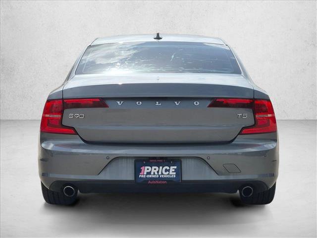 Used 2018 Volvo S90 T5 Momentum w/ Convenience Package FWD image 6
