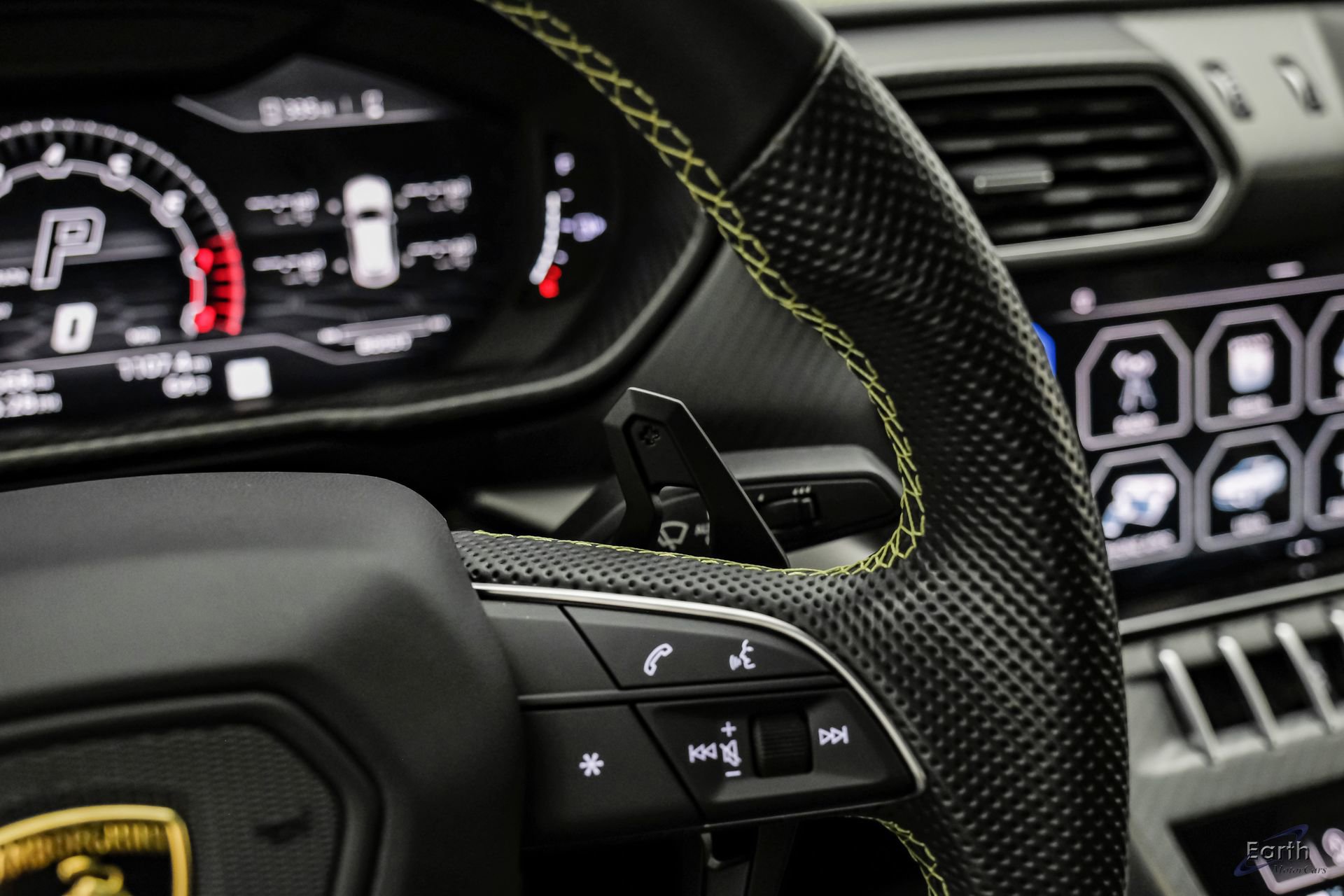 Used 2022 Lamborghini Urus image 52