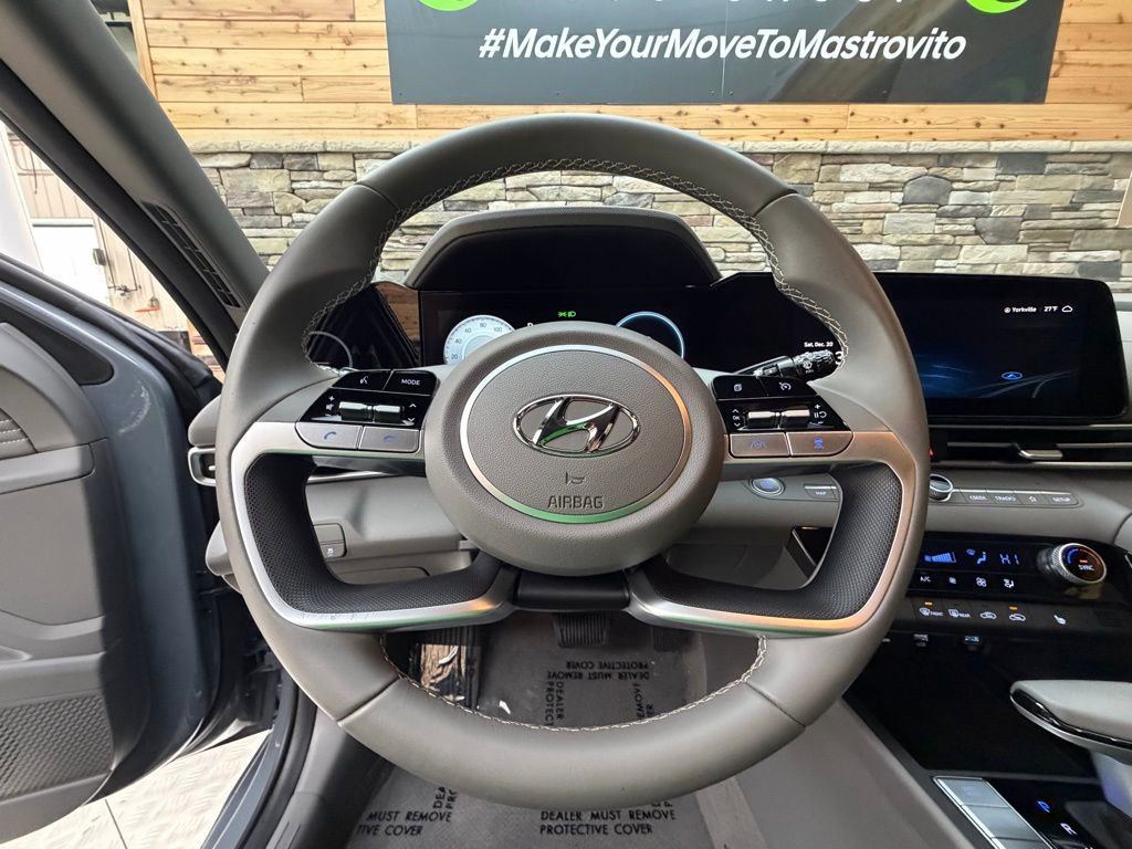 Certified 2023 Hyundai Elantra SEL w/ Convenience Package image 17