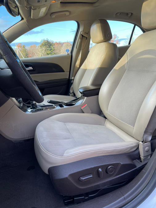 Used 2016 Chevrolet Malibu LT image 26