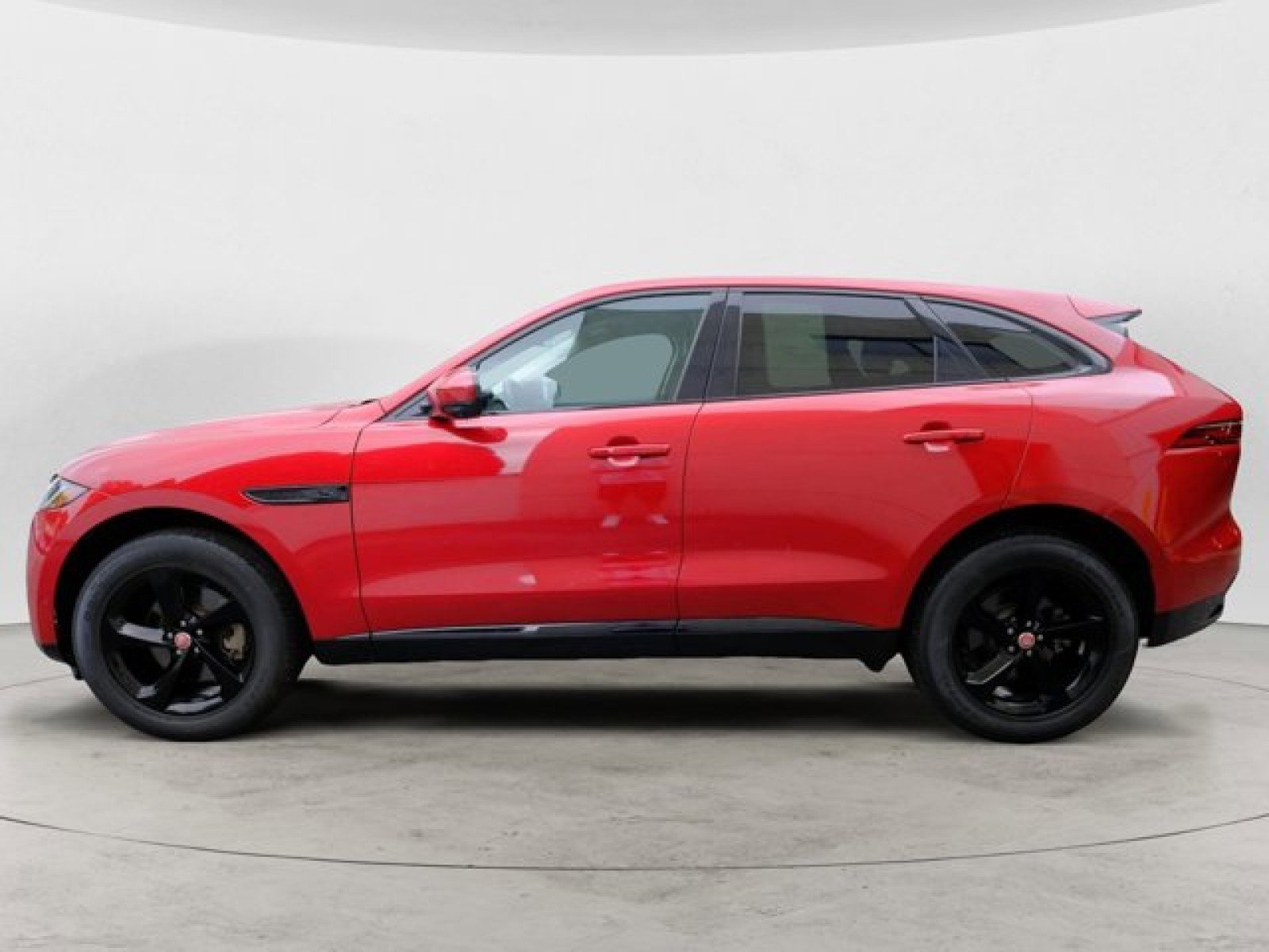 Used 2021 Jaguar F-PACE S image 2