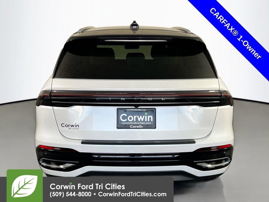 Used 2024 Lincoln Nautilus Reserve AWD/4WD image 13