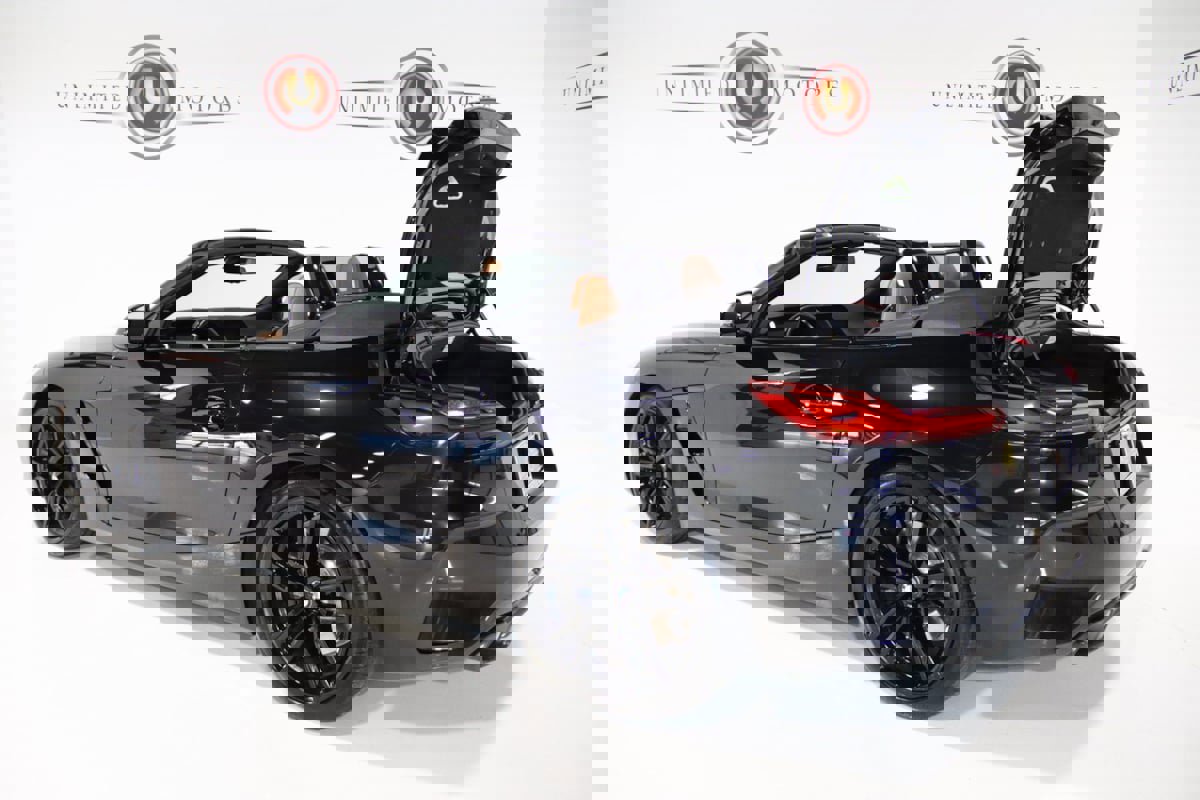 Used 2024 BMW Z4 M40i w/ Premium Package image 33