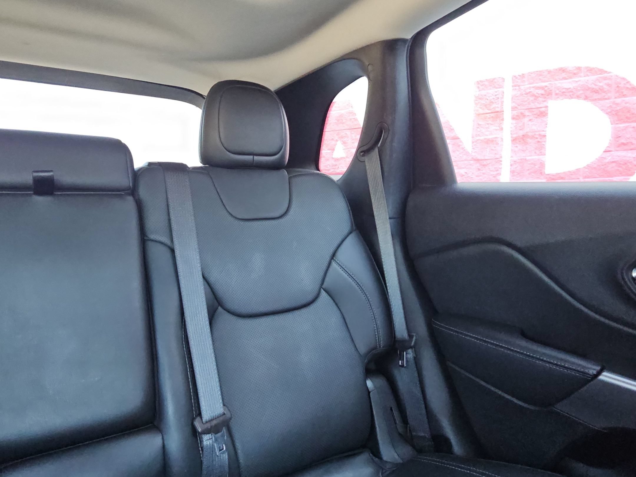 Used 2022 Jeep Cherokee Limited w/ Elite Package AWD/4WD image 25