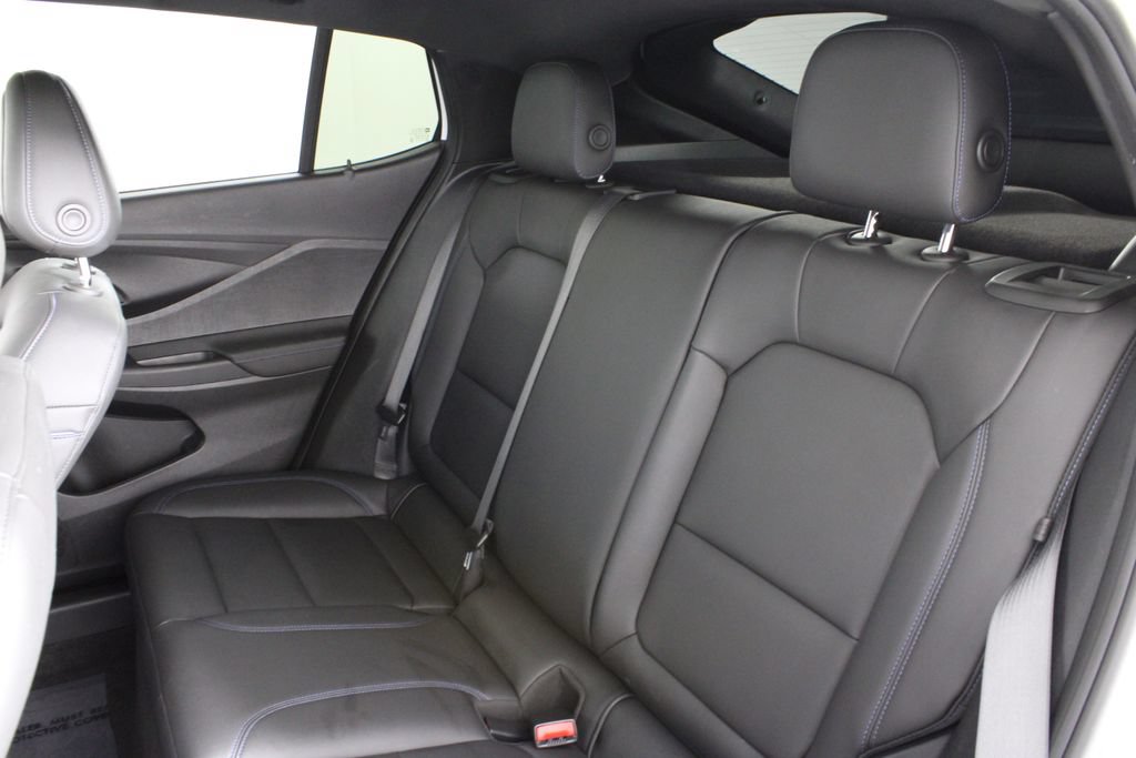 Used 2025 Buick Envista Sport Touring w/ Convenience I Package FWD image 21
