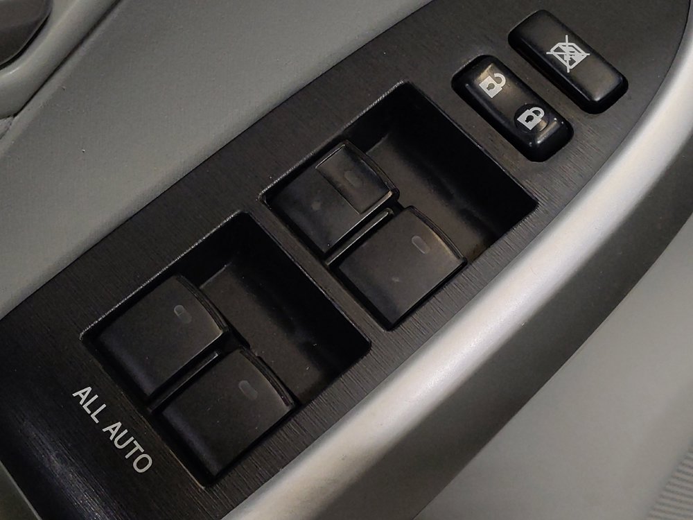 Used 2015 Toyota Prius Two image 27