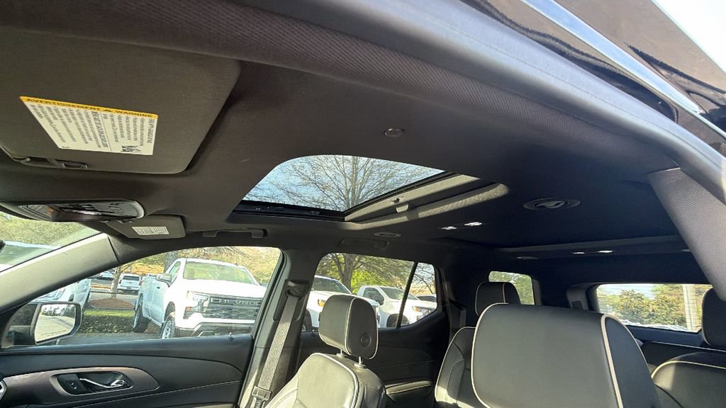 Certified 2023 Chevrolet Traverse Premier w/ Redline Edition image 15