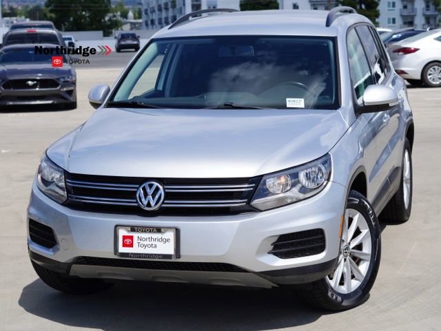 Used 2017 Volkswagen Tiguan Limited w/ Premium Package image 4