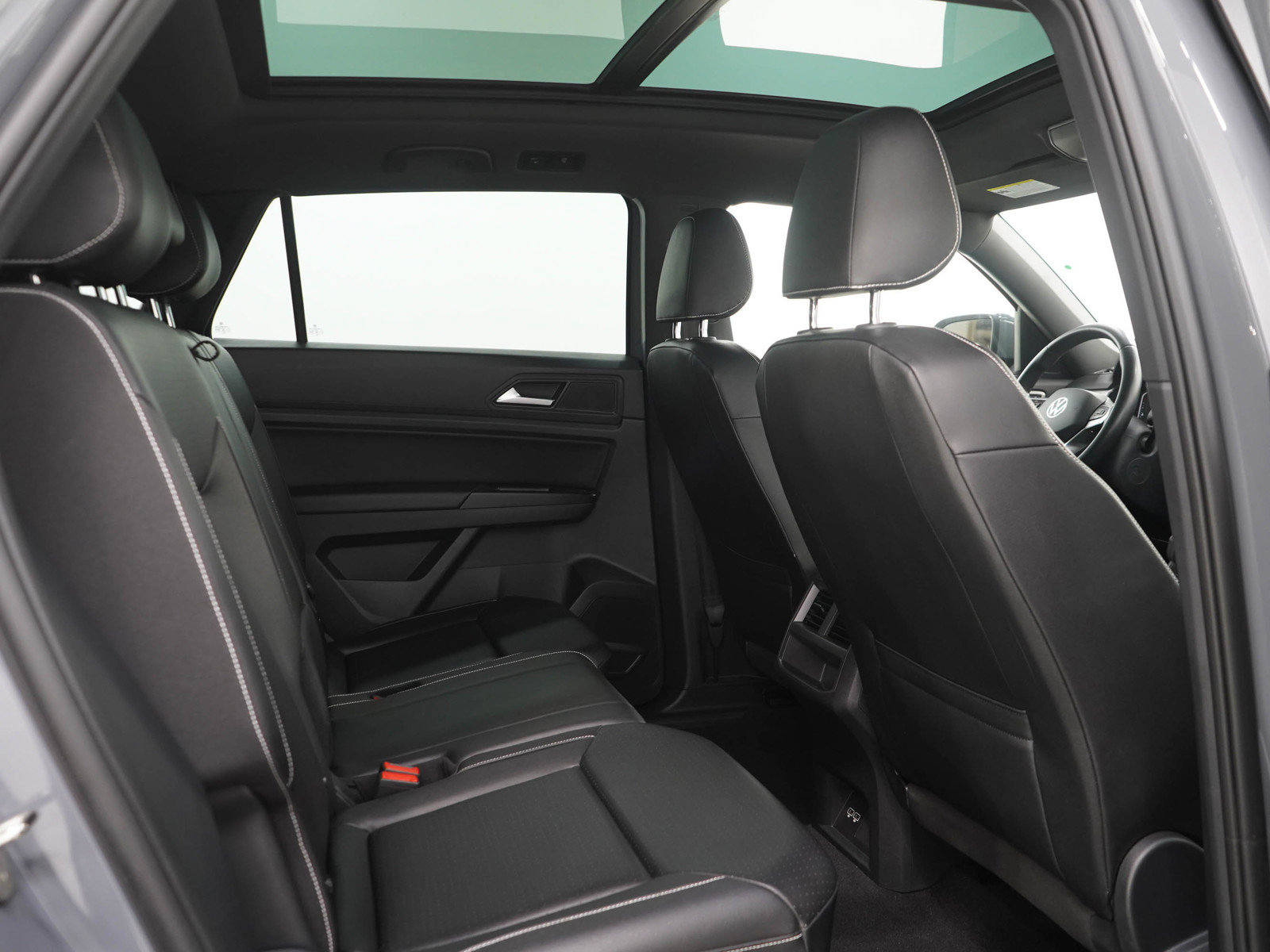 Used 2020 Volkswagen Atlas Cross Sport SEL AWD/4WD image 14