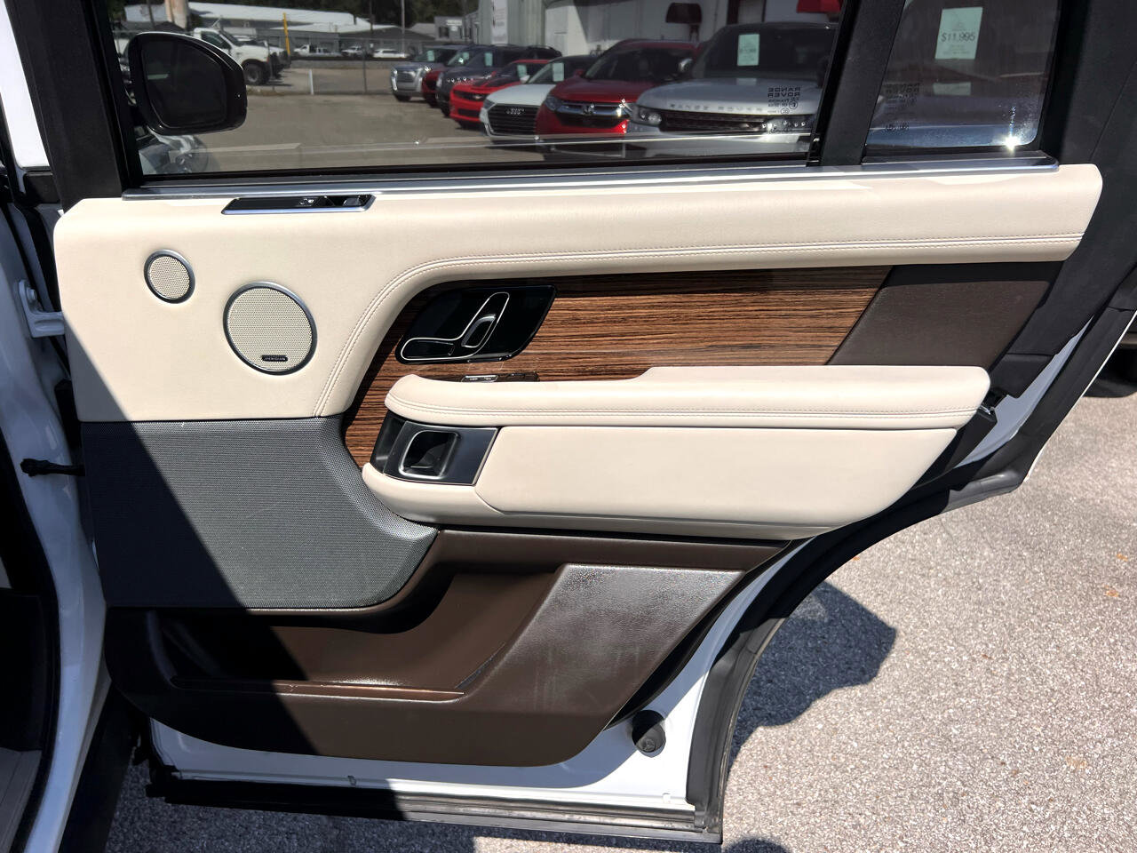 Used 2018 Land Rover Range Rover Long Wheelbase Supercharged image 35