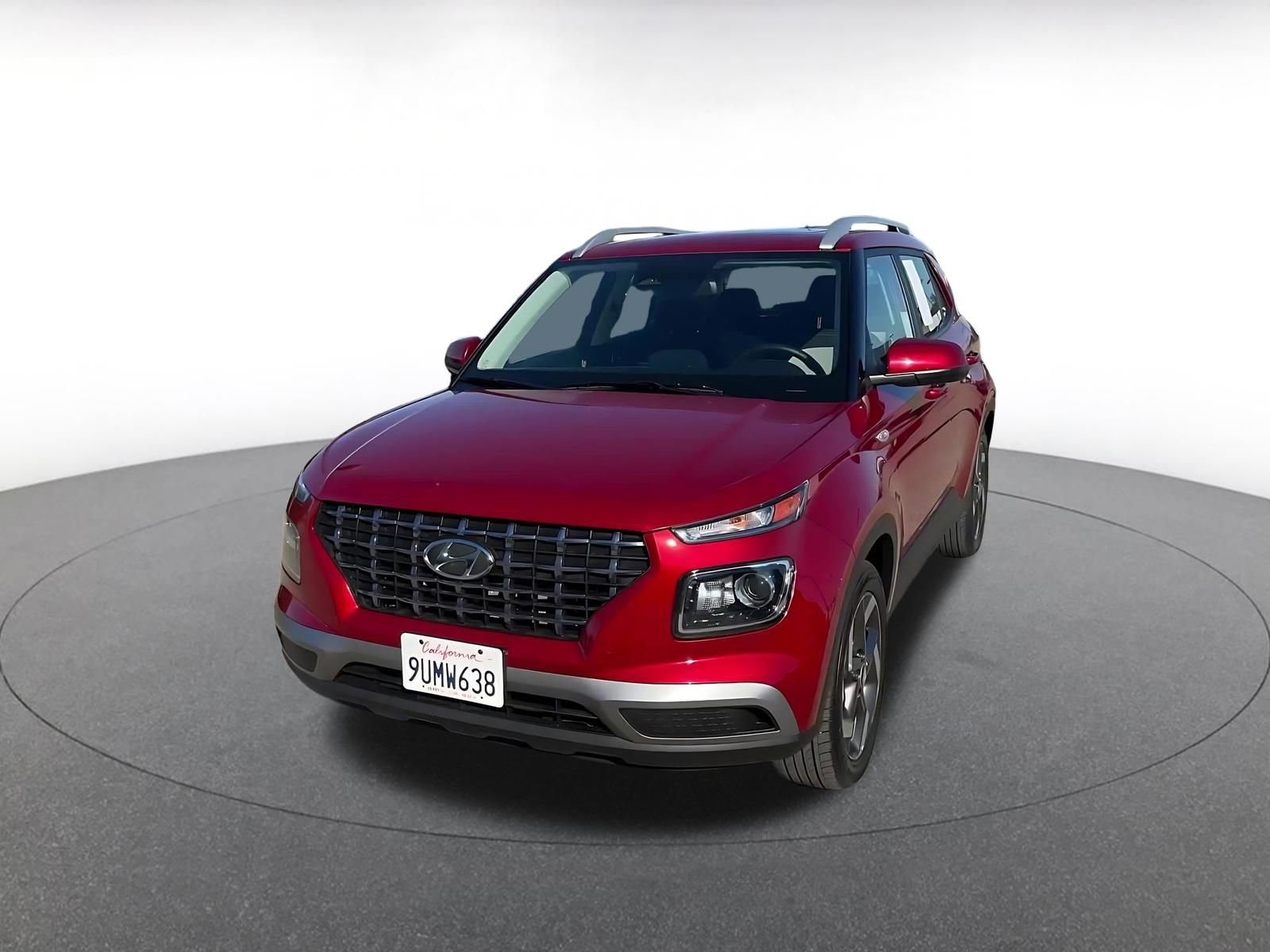 Used 2025 Hyundai Venue SEL FWD image 7