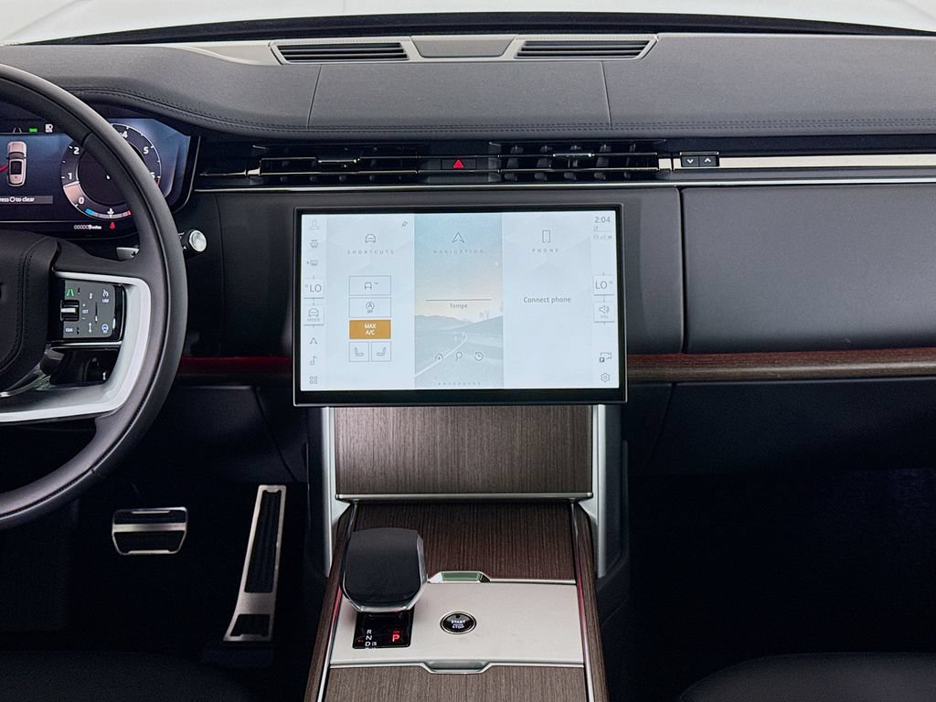 New 2026 Land Rover Range Rover Long Wheelbase SE AWD/4WD image 14