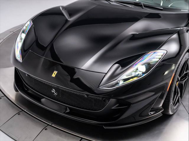 Used 2020 Ferrari 812 Superfast RWD image 10