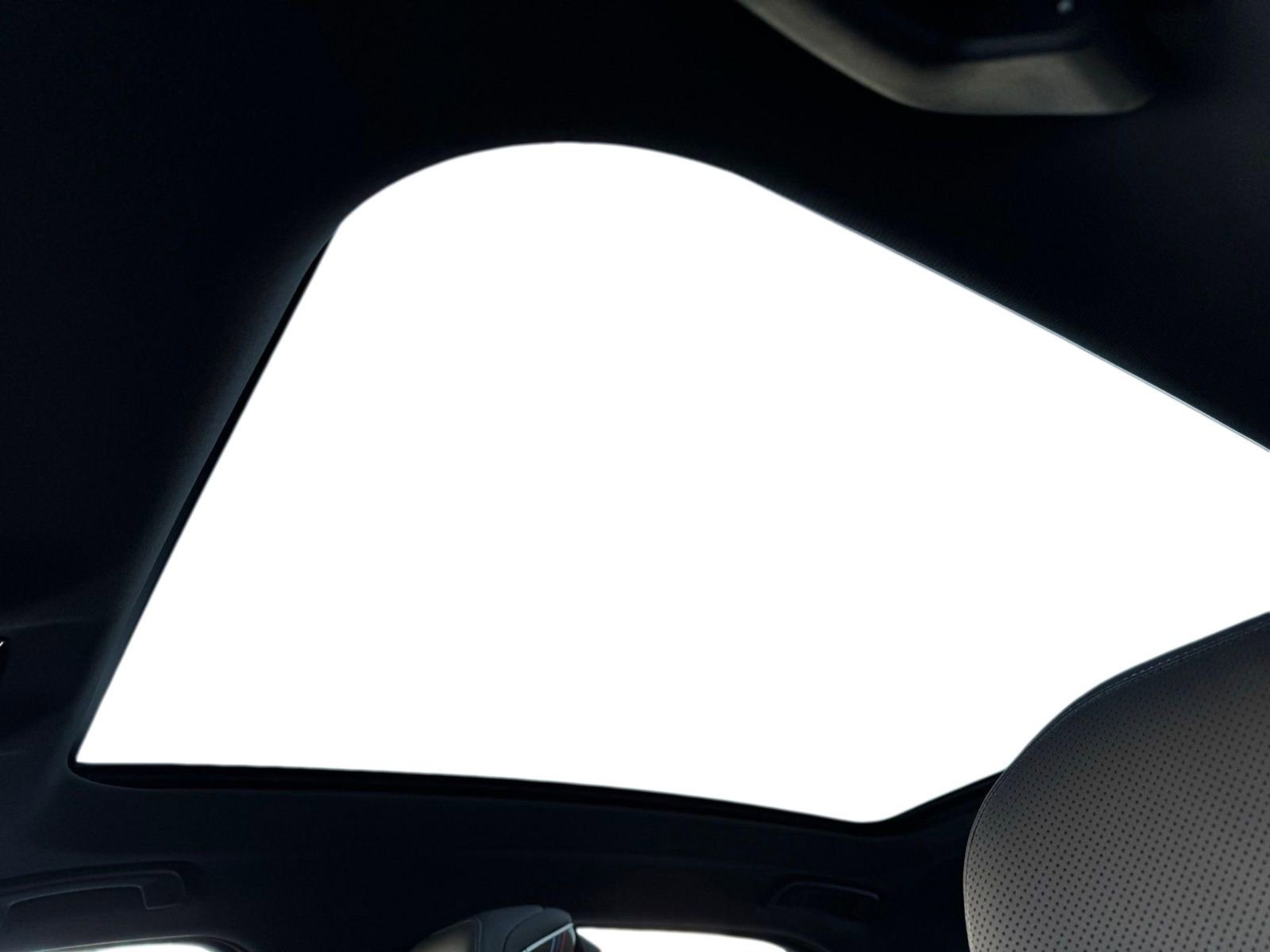 Used 2025 BMW 740i xDrive image 12