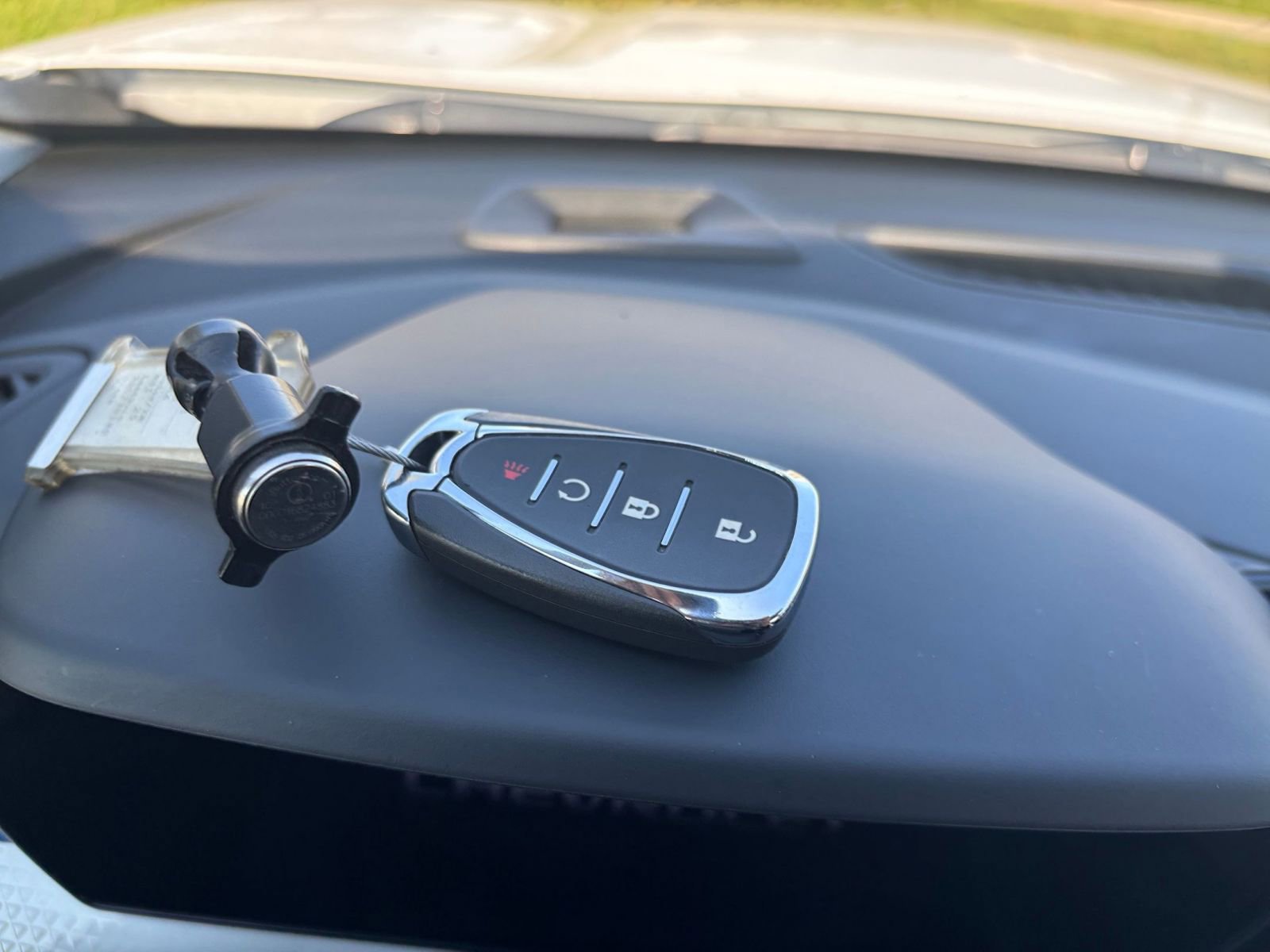 Used 2025 Chevrolet Trax LT w/ LT Convenience Package FWD image 21