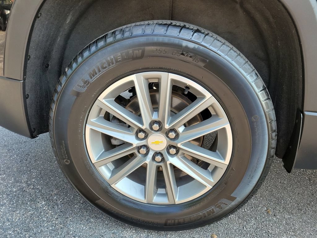 Used 2022 Chevrolet Traverse LT FWD image 7