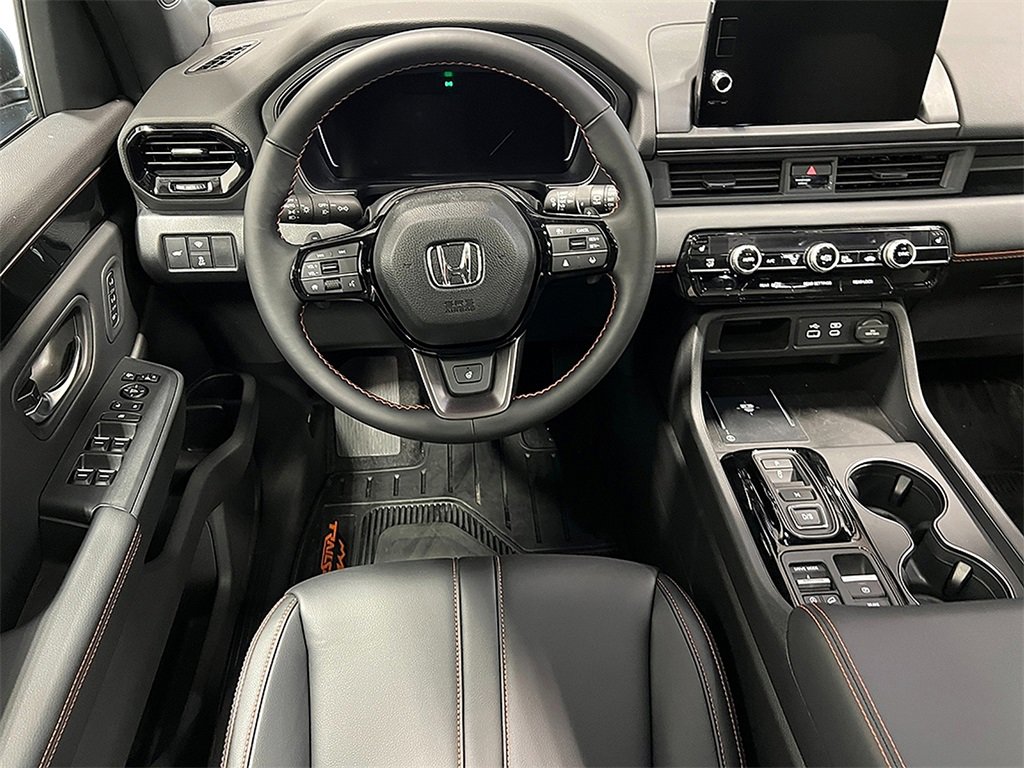 New 2025 Honda Pilot TrailSport image 13