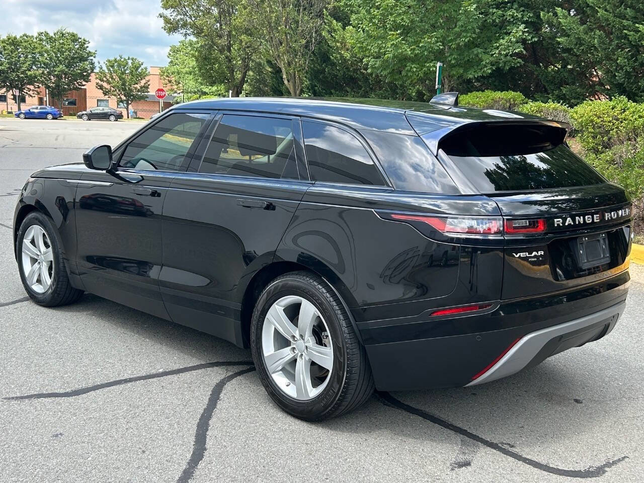 Used 2018 Land Rover Range Rover Velar S image 5