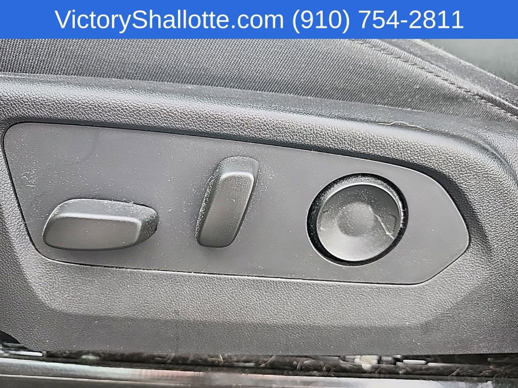 Used 2024 Chevrolet Colorado Trail Boss w/ Technology Package image 20