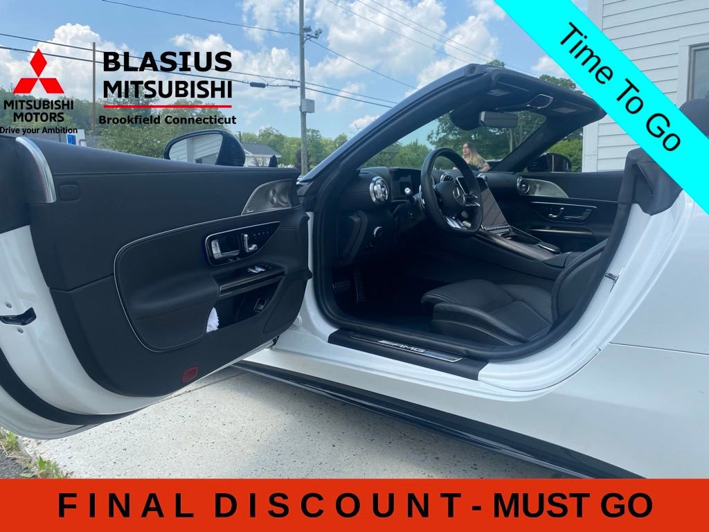 Used 2022 Mercedes-Benz SL 55 AMG 4MATIC w/ Driver Assistance Package image 6