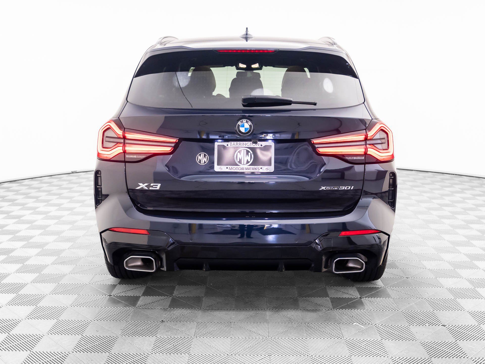 Used 2023 BMW X3 xDrive30i w/ M Sport Package AWD/4WD image 4