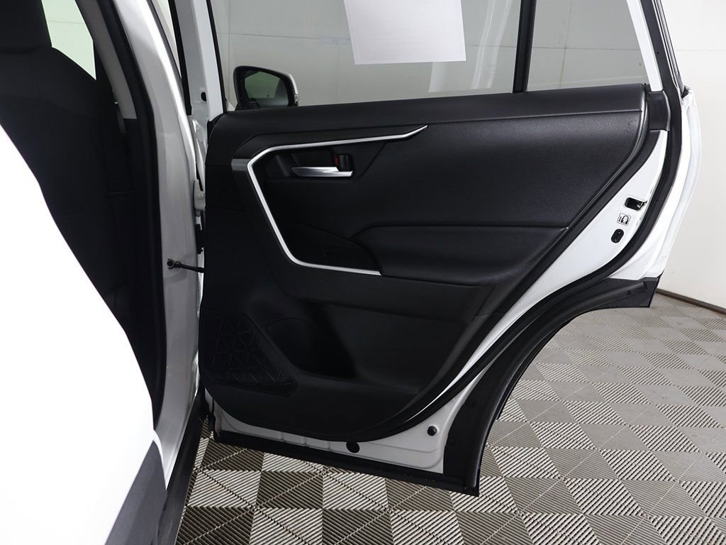 Used 2020 Toyota RAV4 XLE w/ Convenience Package AWD/4WD image 24