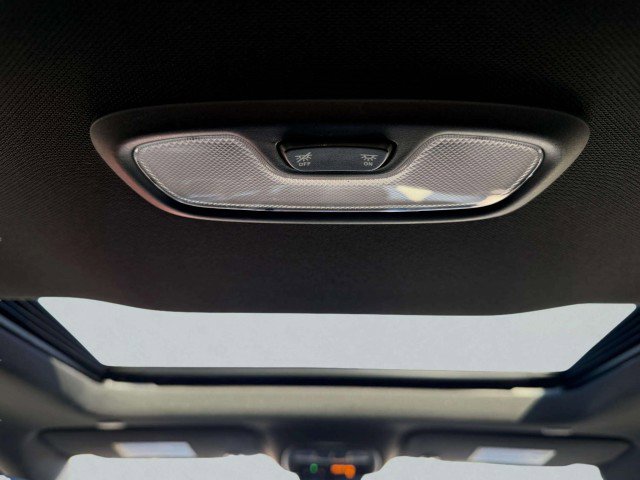 Used 2024 GMC Canyon AT4X image 38