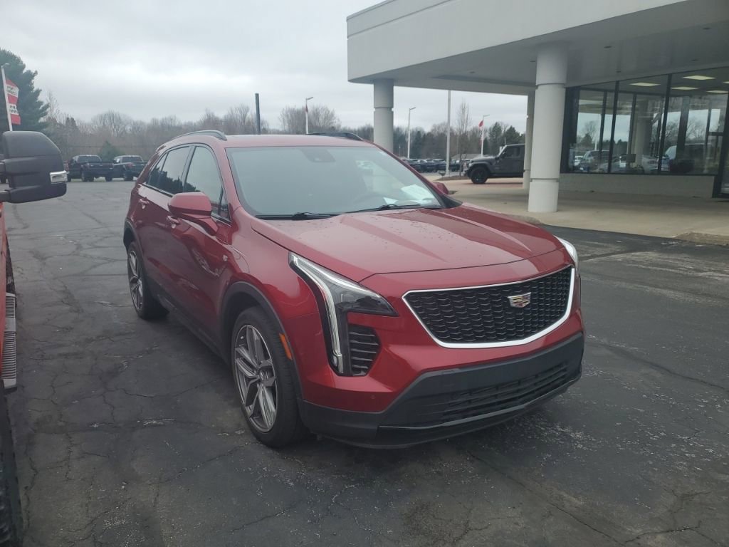 Used 2020 Cadillac XT4 Sport image 2