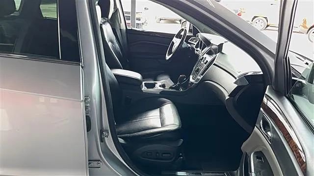 Used 2010 Cadillac SRX Luxury AWD/4WD image 11