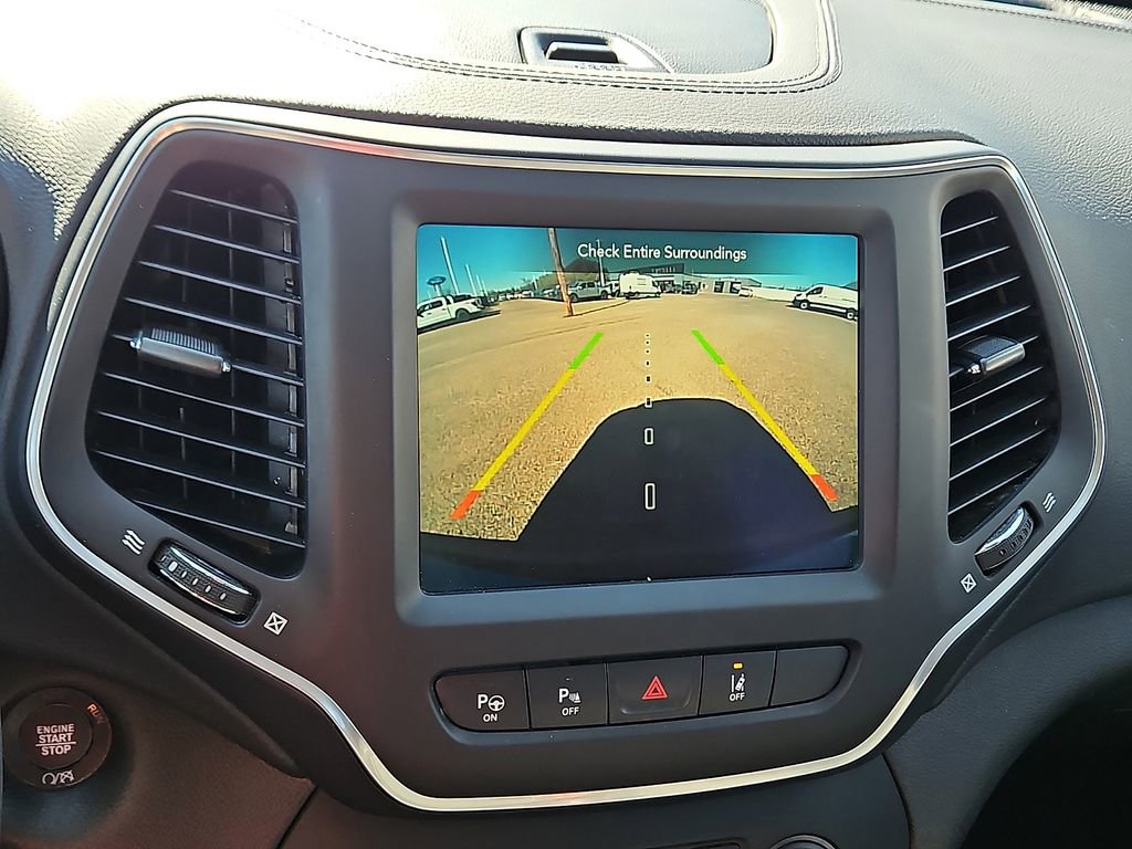 Used 2023 Jeep Cherokee Altitude Lux image 18