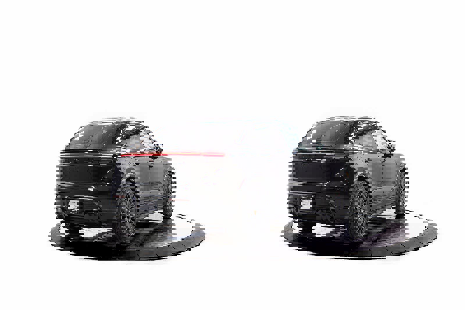 New 2026 Porsche Macan GTS Electric image 7